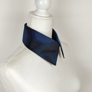 Detachable Collar In Blue And Black Pin Dot Print