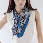 Load image into Gallery viewer, Double Ascot In Blue And Silver Horse Print
