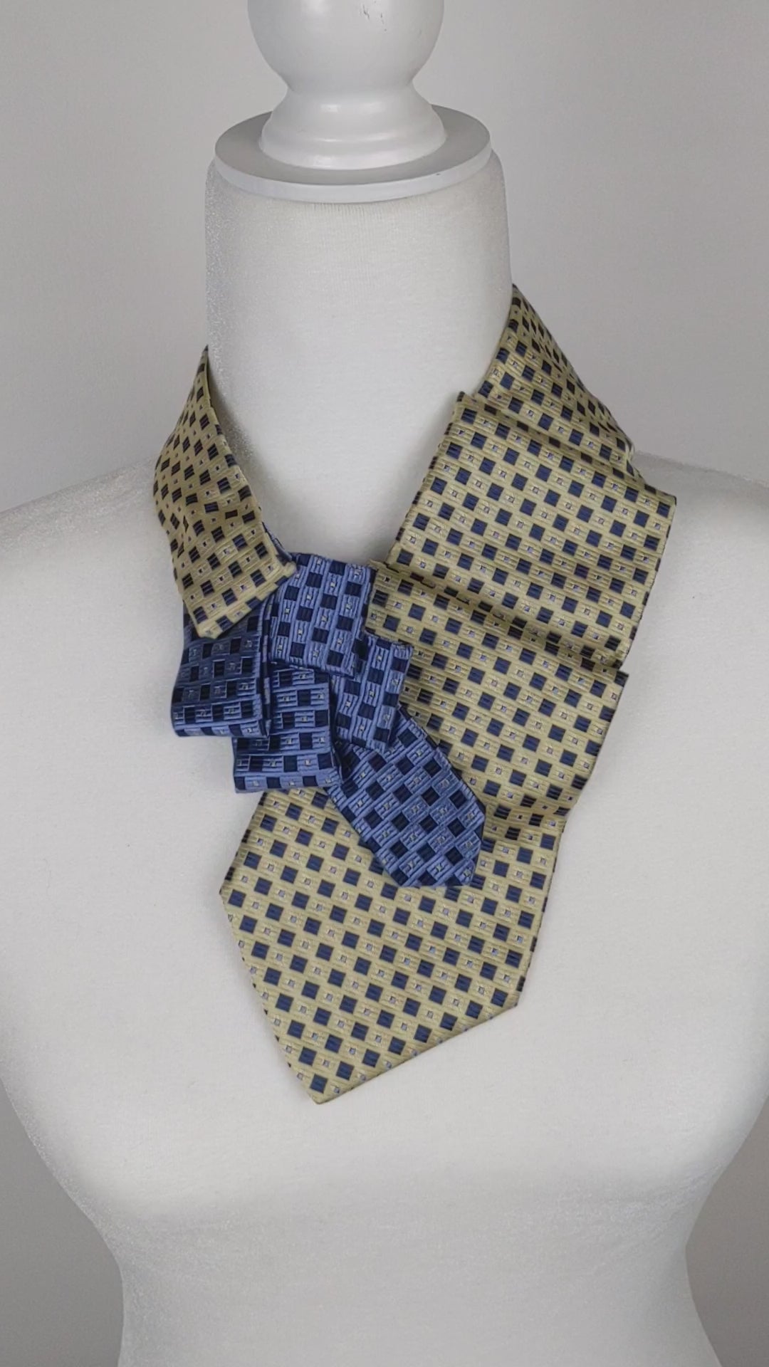 Women's Ascot Scarf In Blue And Yellow