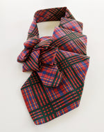Load image into Gallery viewer, men&#39;s red tartan ascot
