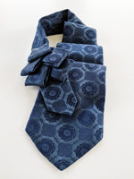 Load image into Gallery viewer, men&#39;s ascot in blue
