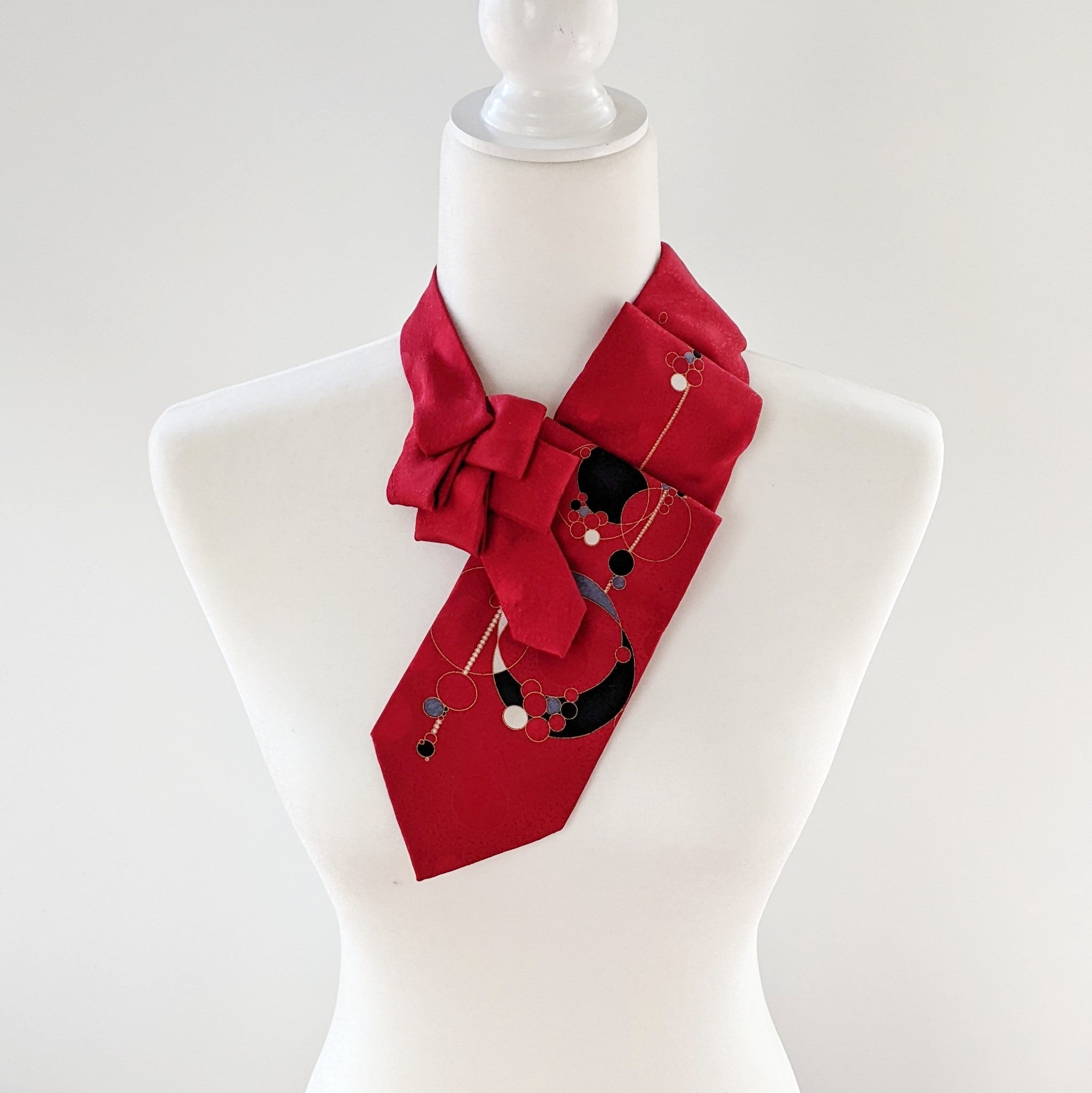 Women's Ascot Scarf In Red Balloon Print