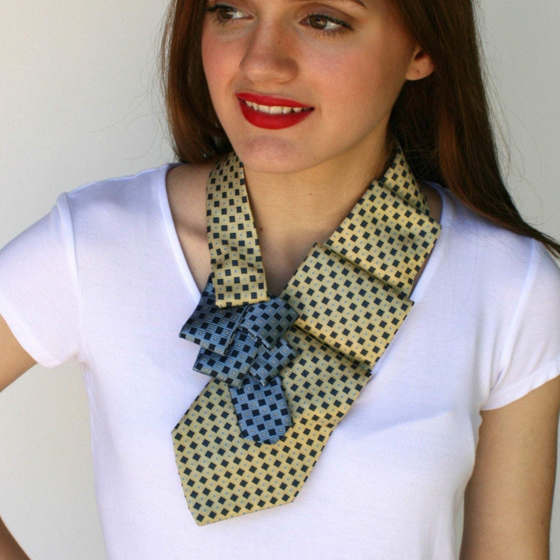 women's ascot scarf Yellow blue