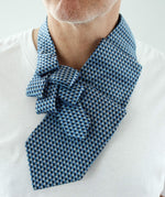 Load image into Gallery viewer, Men&#39;s Blue Ascot Scarf
